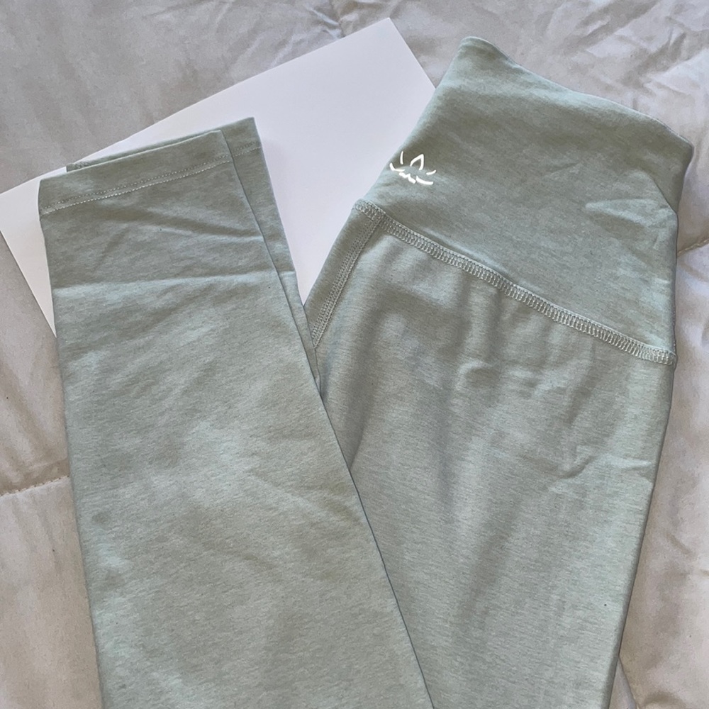Beyond Yoga spacedye leggings 7/8 length bluish-grayish white